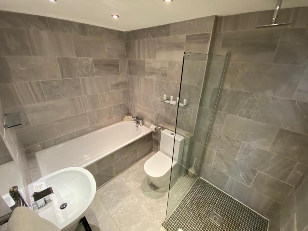 Clarence Court Hotel Cheltenham Ngoại thất bức ảnh