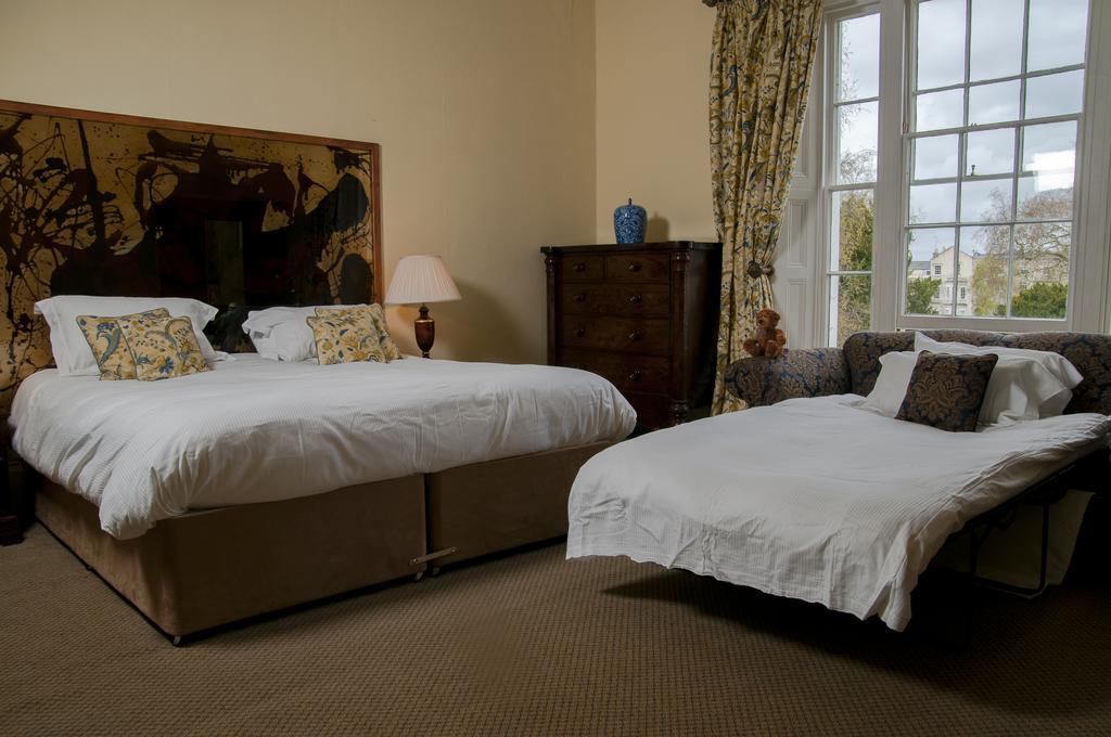 Clarence Court Hotel Cheltenham Ngoại thất bức ảnh