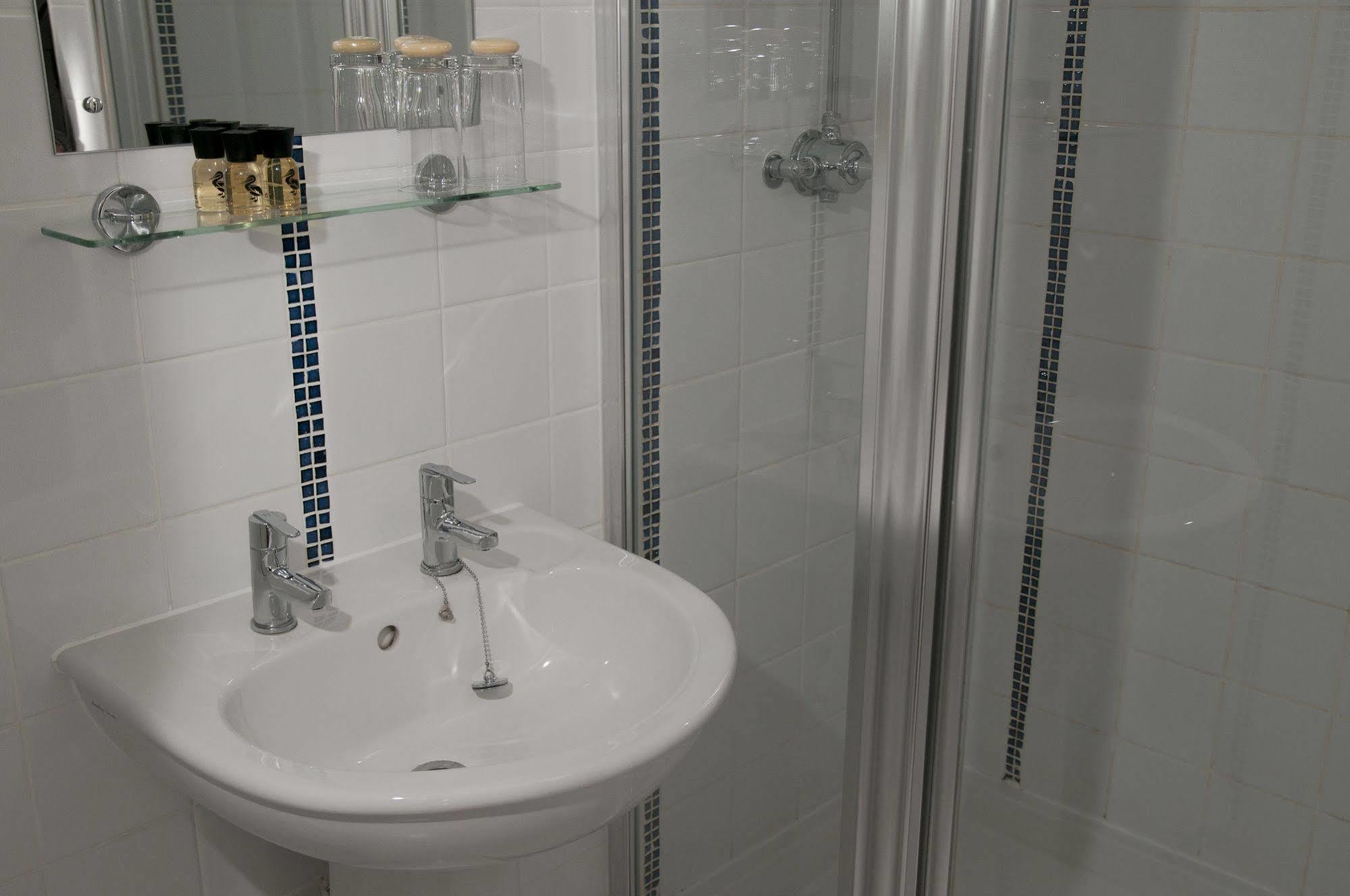 Clarence Court Hotel Cheltenham Ngoại thất bức ảnh