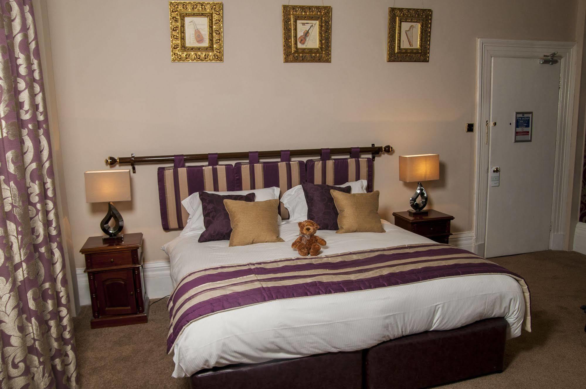 Clarence Court Hotel Cheltenham Ngoại thất bức ảnh